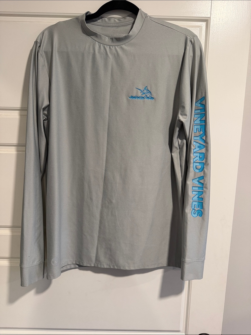 Vineyard Vines Performance Men's Long-Sleeve Rash Guard - Light Gray Blue Lo